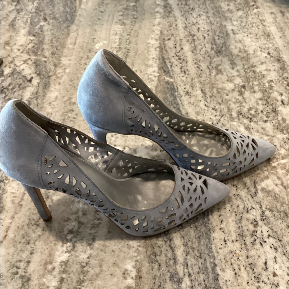 BCBG Generation size 9 suede blue heels cutouts